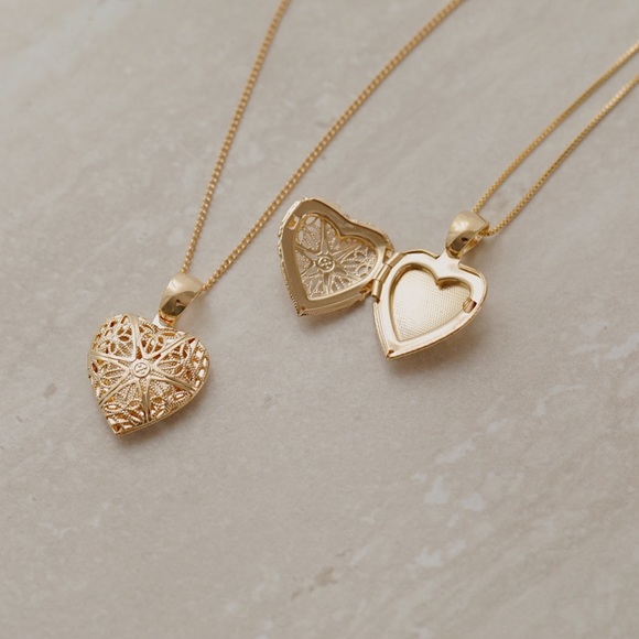 Heart Locket Necklace | 18k Gold Filled - Picture 5 of 10